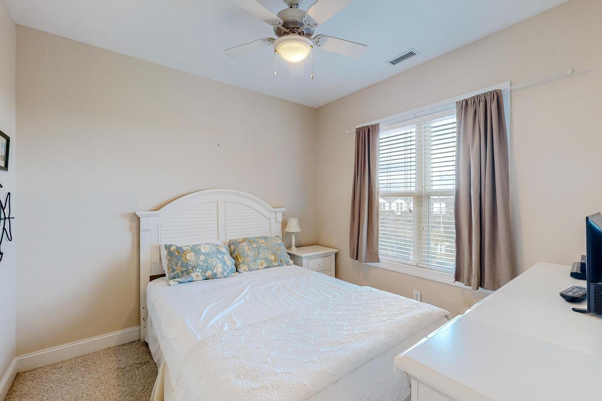 Shutters Villa Pine Knoll Shores Room photo